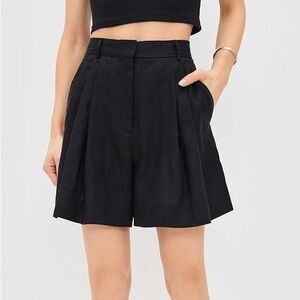 ST. AGNI  Linen Lola Shorts Black